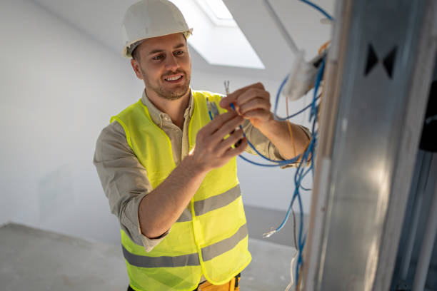 Best Electrical Outlet Repair  in Dallas, OR
